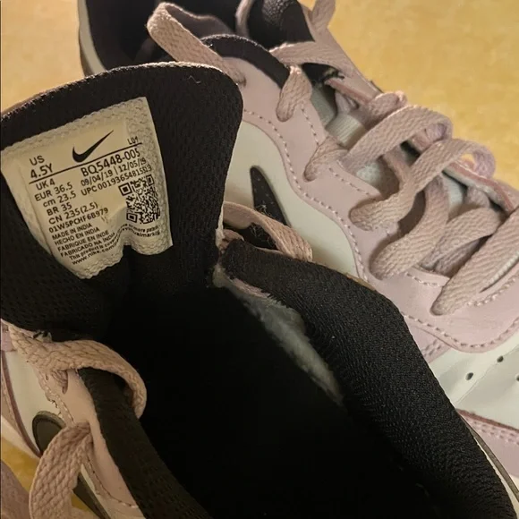 NIKE BIG KID COURT BOROUGH LOW RECRAFT SNEAKERS - Picture 4 of 4